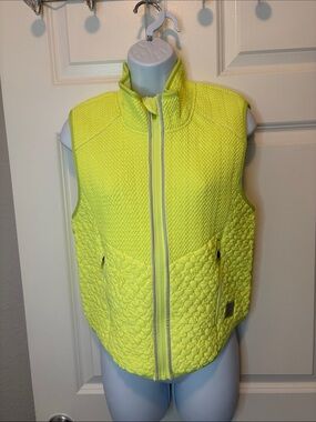 FP Movement NWT Quilted Neon Yellow Vest Lightweight Sleeveless, Size Medium